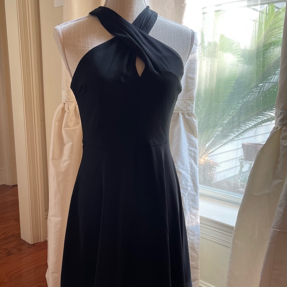 Express woman’s size 4 little black twist front dress - Picture 5 of 5